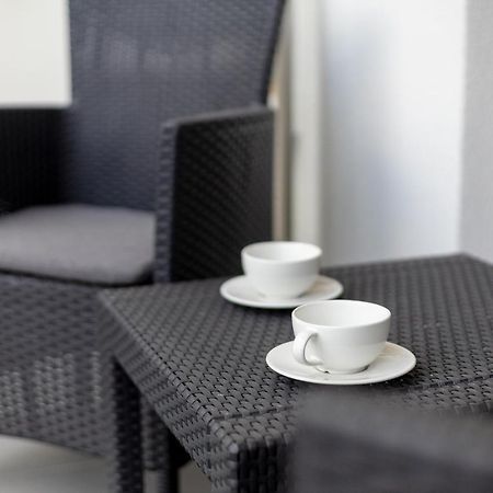 شقة Wilanow Gardens With Balcony وارسو المظهر الخارجي الصورة